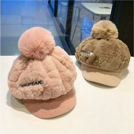 Ženska zimska kapa 2025. s kratkim obodom